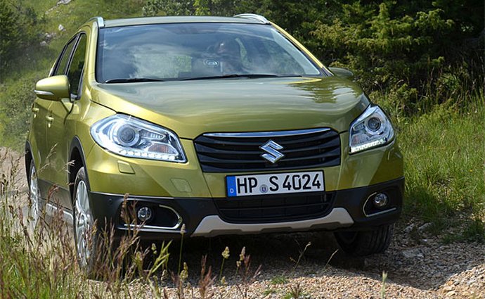 Suzuki nové SX4 věří, očekává výrazný růst prodejů