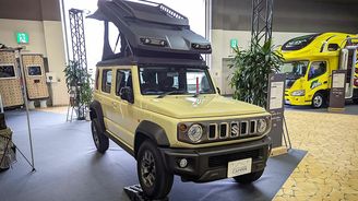 Suzuki Jimny jako jeden z nejmenších obytňáků světa. Přitom se v něm vyspí dva dospělí Suzuki Jimny jako jeden z nejmenších obytňáků světa. Přitom se v něm vyspí dva dospělí