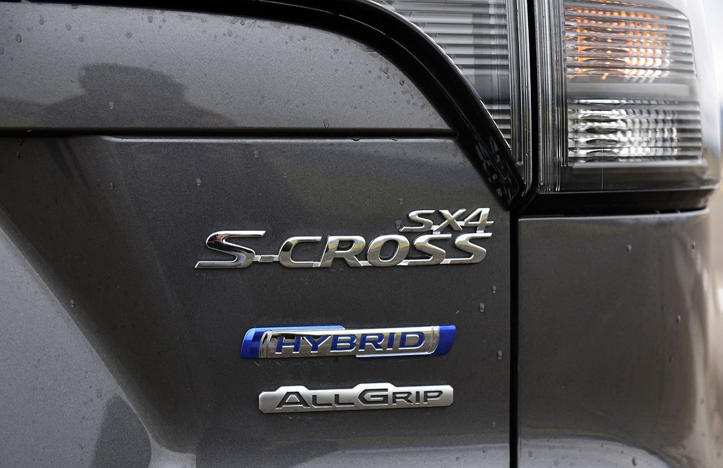 Suzuki S-Cross 1.4 BoosterJet Hybrid 4x4