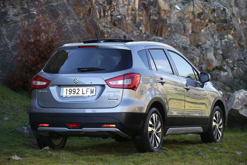 Suzuki SX4 S-Cross Hybrid