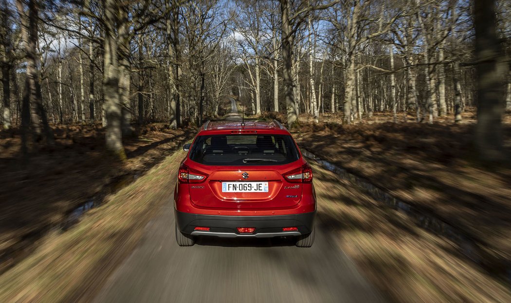 Suzuki SX4 S-Cross Hybrid