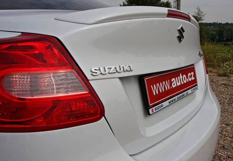 Suzuki Kizashi