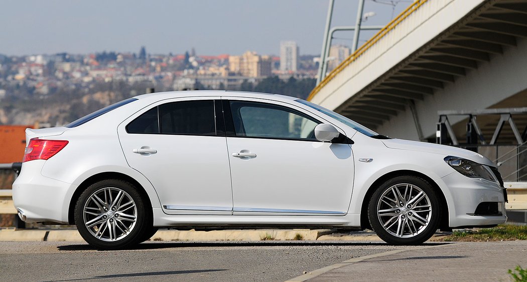 Suzuki Kizashi