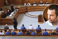 Přítelkyně podnikatele, kterého zabil Švábův gang: Mého muže ubili v poušti kamenem