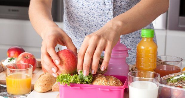 Výživová poradkyně: Jak motivovat děti, aby jedly své svačiny ve škole?