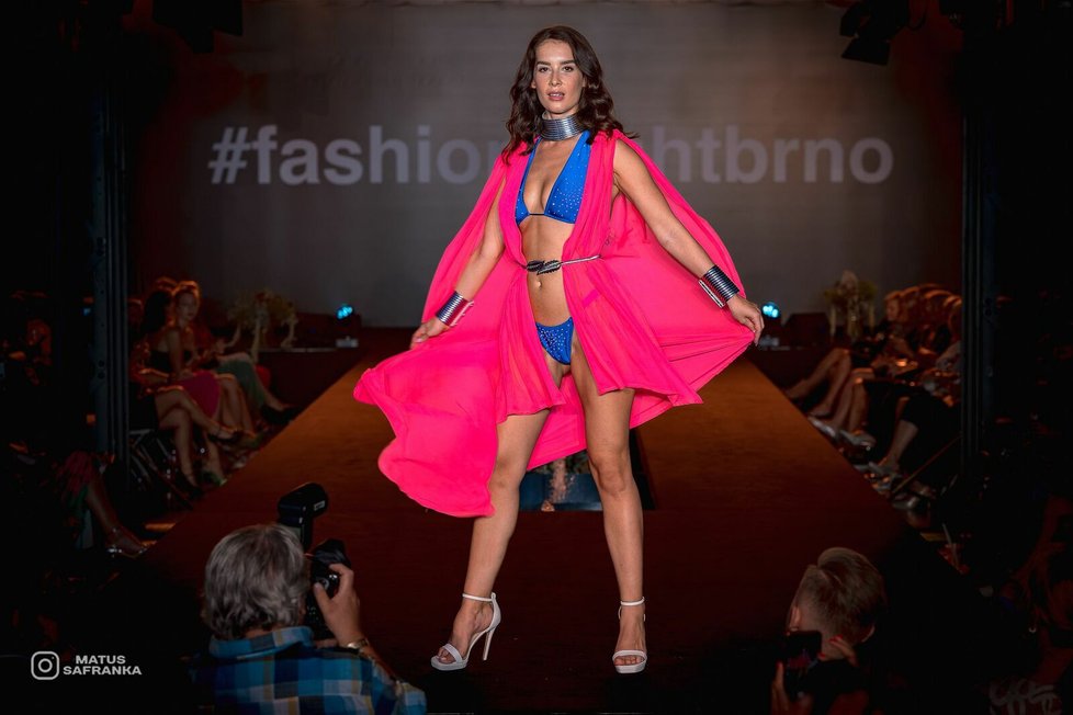 Přehlídka plavek na Fashion Night Brno