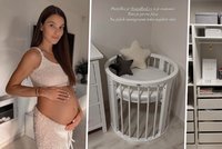 Těhotná miss Nikol Švantnerová: Šedobílé království se šatnou plnou oblečků pro malou princeznu!
