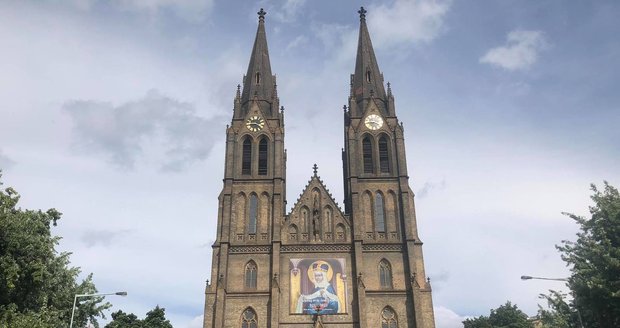 Kostel sv. Ludmily na náměstí Míru v Praze