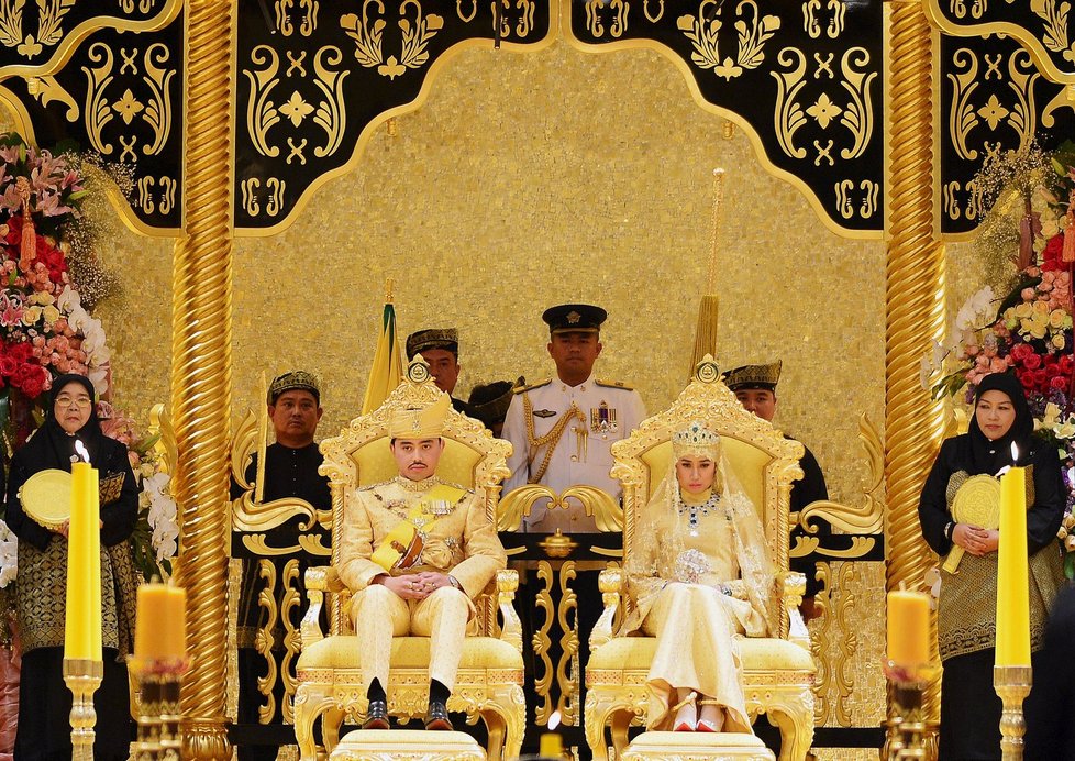 Opulentní svatba syna brunejského sultána: Princ Abdul Malik s nevěstou