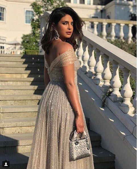 Modelka Priyanka Chopra byla na party pozvaná. 