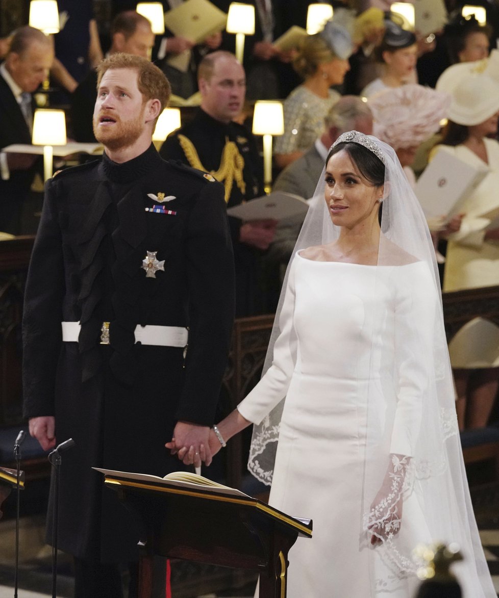 Meghan Markle měla svatební šaty od návrhářky Clare Keller Waight z domu Givenchy.