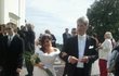 Šťastní novomanželé Ilona Csáková a Radek Voneš.