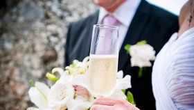 Pro třetinu letošních novomanželů nejde o první pokus. Zájem o svatby klesá