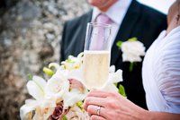 Svatby ve Znojmě: Ano si řekli potřetí! Zpívající ženich i nevěsta v županu