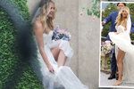 Táňa Kuchařová si špinavé nohy utírala do luxusních svatebních šatů.