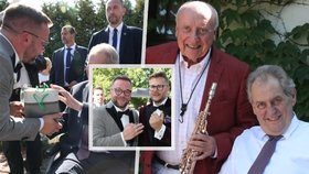 Zeman vytáhl paty z domu: Zavítal na svatbu gayů a „požehnal“ reportérovi Blesku