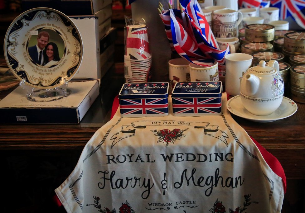 Davové šílenství kvůli královské svatbě Harryho a Meghan Markle