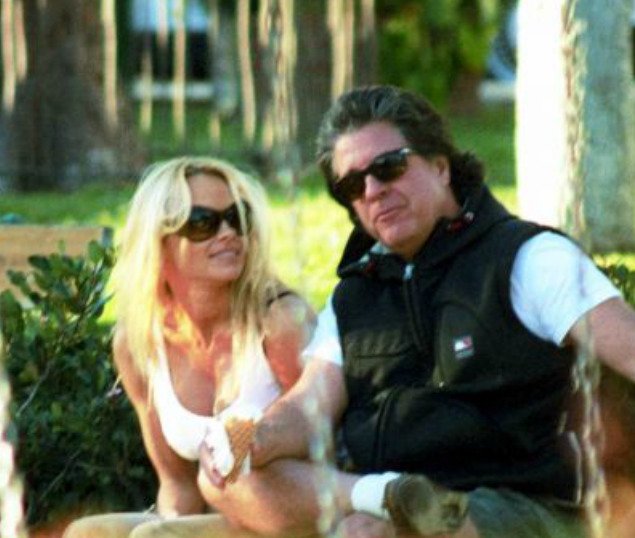 Pamela Anderson a Jon Peters