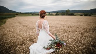 Svatba na zelené vlně: Jak uspořádat svůj den udržitelně, ale stylově?