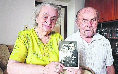 Jitka (88) a František (94) Kubíčkovi oslavili platinovou svatbu Jitka (88) a František (94) Kubíčkovi oslavili platinovou svatbu