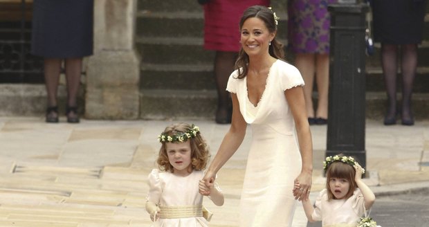 Sestra Kate Middleton Pippa s družičkama