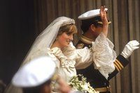 Svatební šaty: Diana tradice porušila, největší rebelka je ale Meghan!