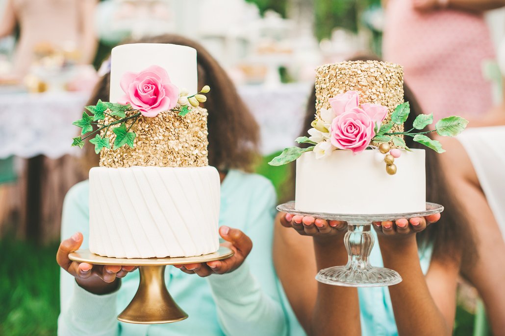 svatební dorty se zlatým zdobením