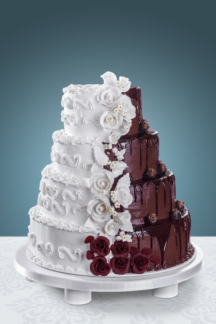 půlený svatební dort