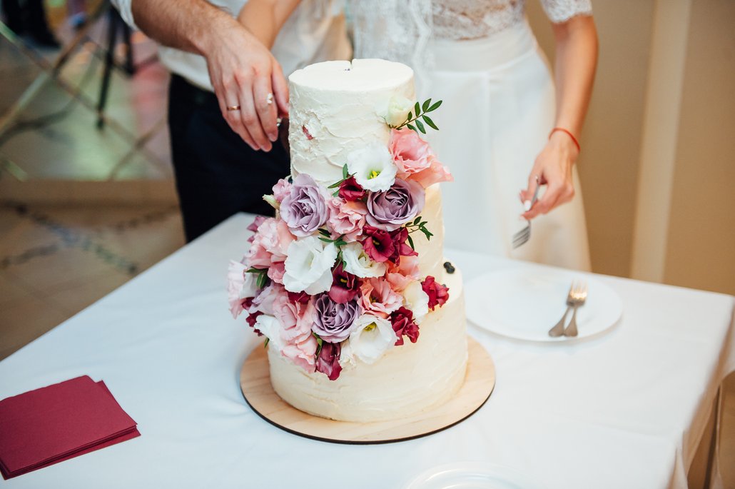 klasický moderní svatební dort