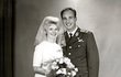 (631) Novomanželé Kurzovi v roce 1963.