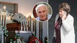 Bohdalová se nerozloučila s Matyášem (†90), spletla si pohřby! Kde jste, volala z jiného hřbitova