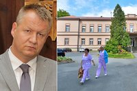Ministr Němeček trvá na odvolání ředitele dobřanské psychiatrie