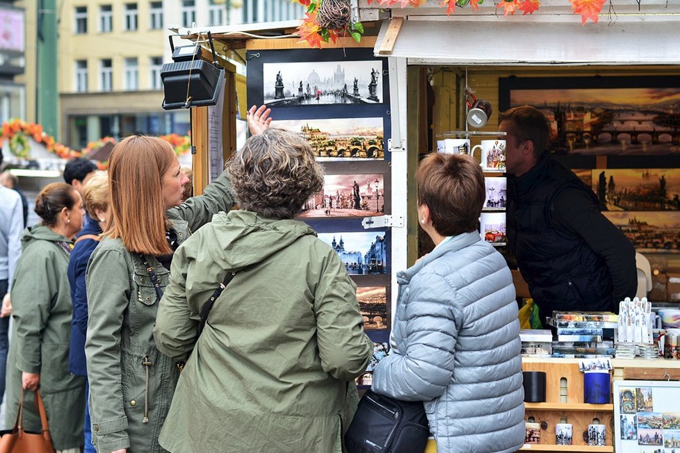 Na Václavském náměstí a náměstí Republiky odstartovaly Svatováclavské oslavy.