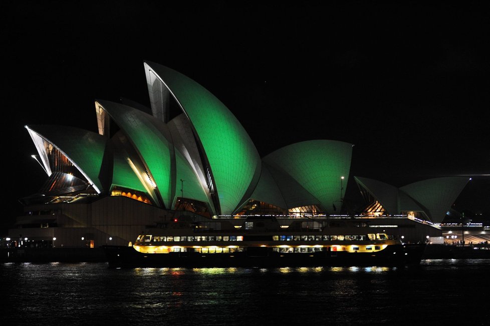 Australská opera v noci (ilustrační foto)