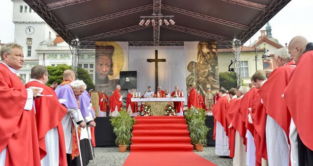 Poutníci si ve Staré Boleslavi připomněli odkaz svatého Václava.