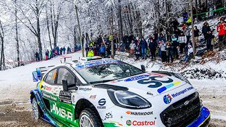 Švédská rallye po 2. dnu: Vedení si vzal Evans, toyoty dominují Švédská rallye po 2. dnu: Vedení si vzal Evans, toyoty dominují