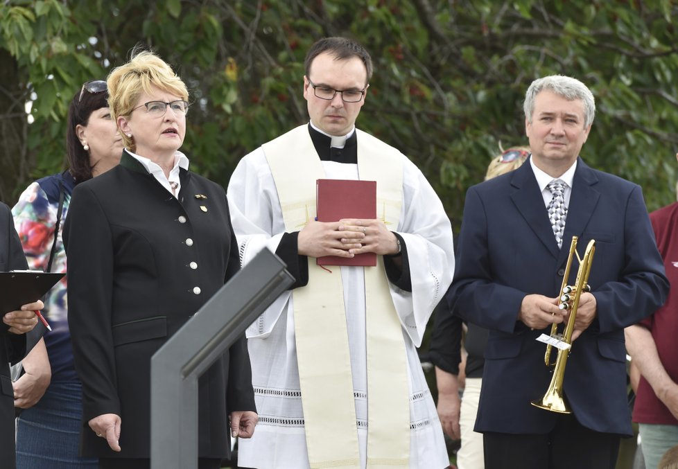 Obřad uctění obětí masakru na Švédských šancích