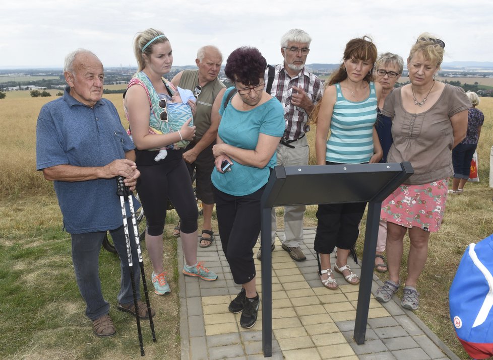 Pozůstalí po obětech poválečného masakru