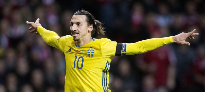 Švédský útočník Zlatan Ibrahimovic vystřílel své zemi postup na EURO do Francie