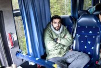 „Je tu zima a nejsou tu obchody“. Uprchlíci ve švédské vesnici odmítli vystoupit