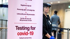 Přípravy na testování proti koronaviru ve Švédsku (22. 2. 2021)