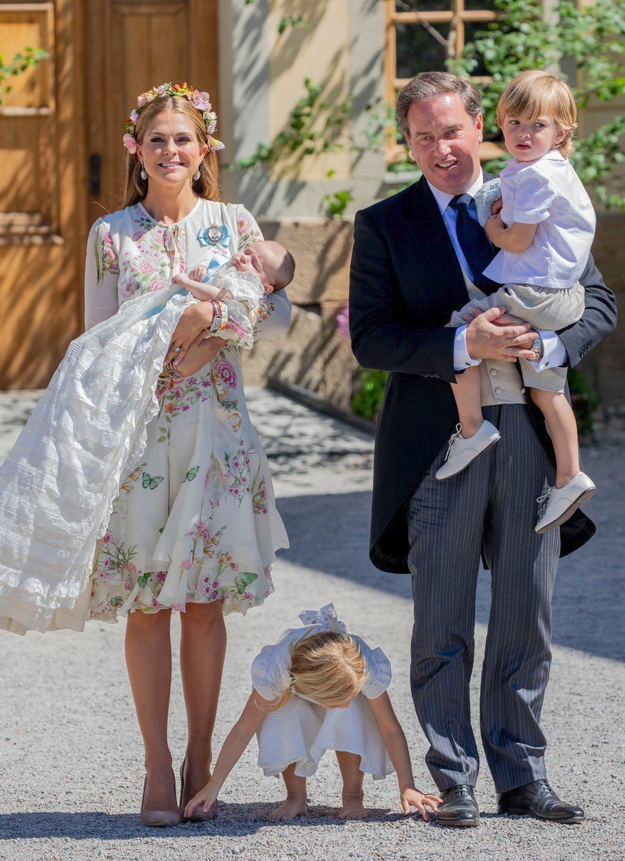 Švédská královská rodina: Princezna Madeleine, manžel Christopher, děti Nicolas, Leonore a malá Adrienne