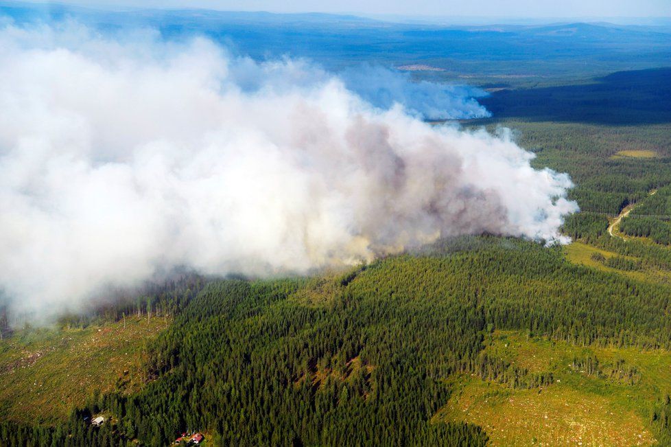Lesní požáry ve Švédsku, pomoc nabízeli i Češi