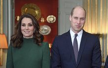 Smutné tajemství prince Williama: Zásnuby s Kate odkládal kvůli otci Charlesovi