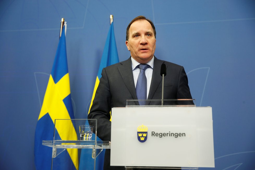 Švédský premiér Stefan Löfven po teroristickém útoku ve Stockholmu řekl, že země je v šoku. Cílem terorismu je podkopat demokracii, dodal.