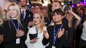 Oslavy ve štábu protiimigračních Švédských demokratů, kteří ve volbách posílili