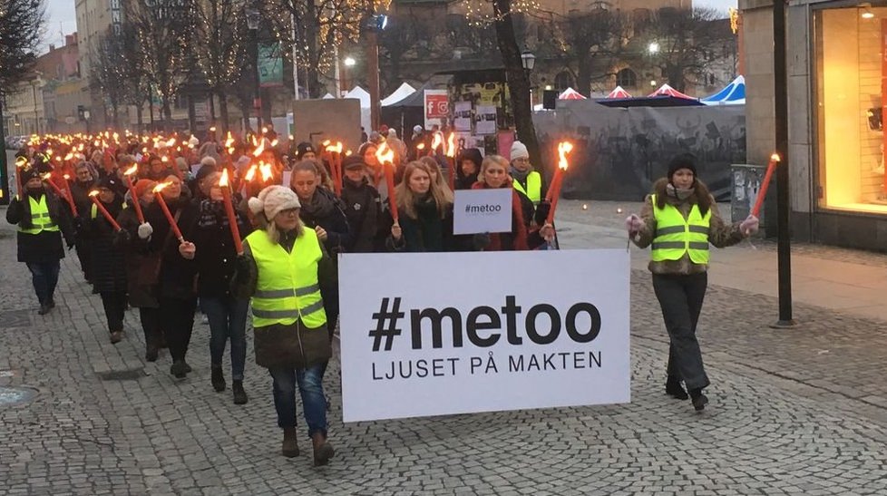 Švédské aktivistky a aktivisté za ženská práva slaví úspěch.