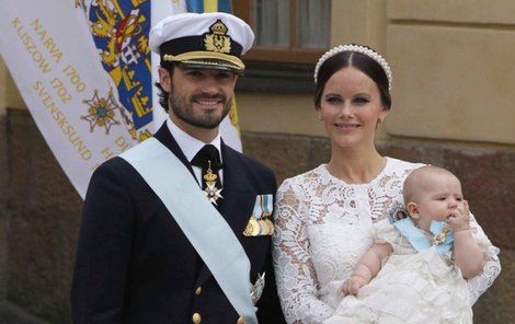  Pyšní rodiče Karel Filip (37) a princezna Sofia