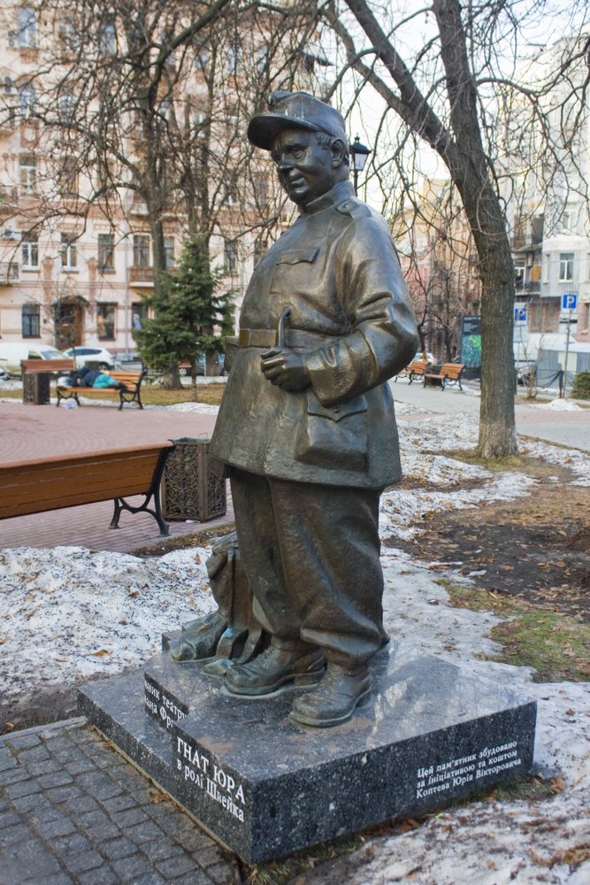 Jedna z prvních Švejkových soch byla vystavena v ukrajinském Kyjevě.
