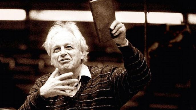 Svérázný Ligeti. Jak svéhlavý mohl být osud geniálního skladatele ve dvacátém
století, ukazuje Alex Ross na příkladu fenomenálního Györgye Ligetiho, jehož hudba zazněla například v Kubrickově snímku 2001: Vesmírná odysea